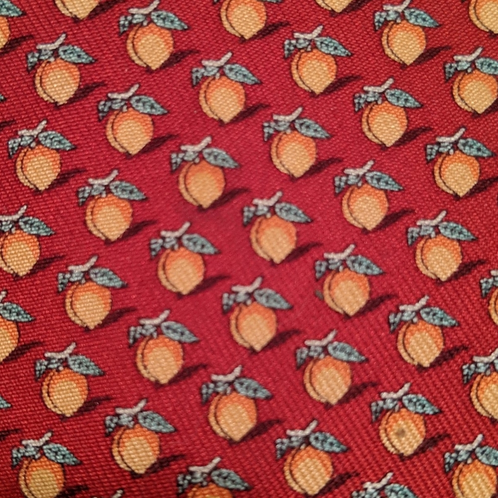 Vineyard Vines Necktie - Picture 2 of 3
